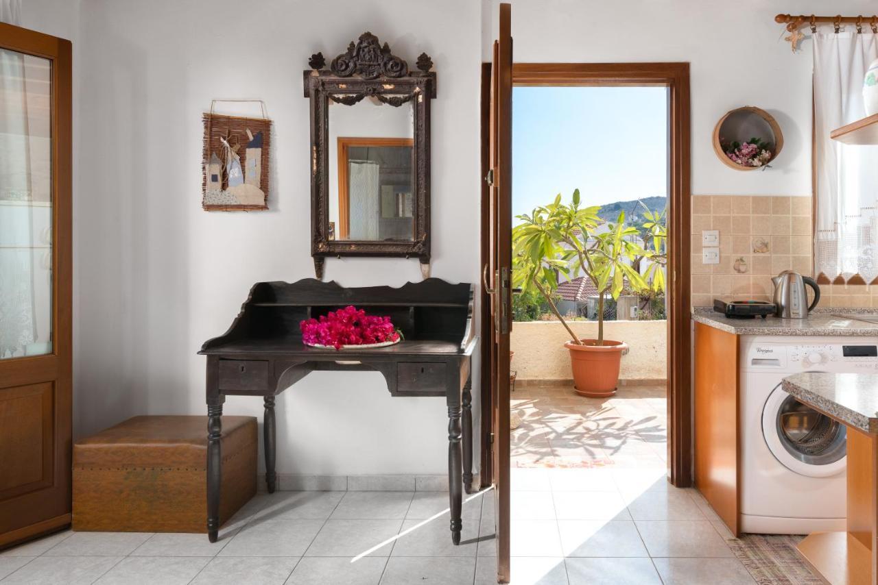 Villa Little Karafillias Chalki House Extérieur photo