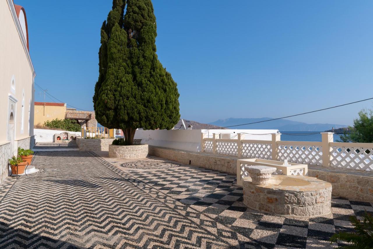 Villa Little Karafillias Chalki House Extérieur photo